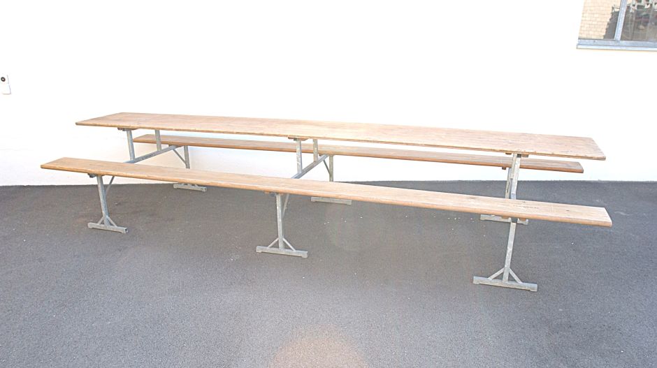 Festtisch_4,0m_16Plaetze.jpg
